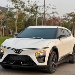VinFast VF7 Plus 2025 mới