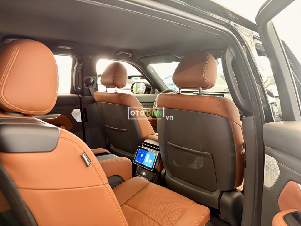 
													VinFast VF9 Plus 2025 mới full														