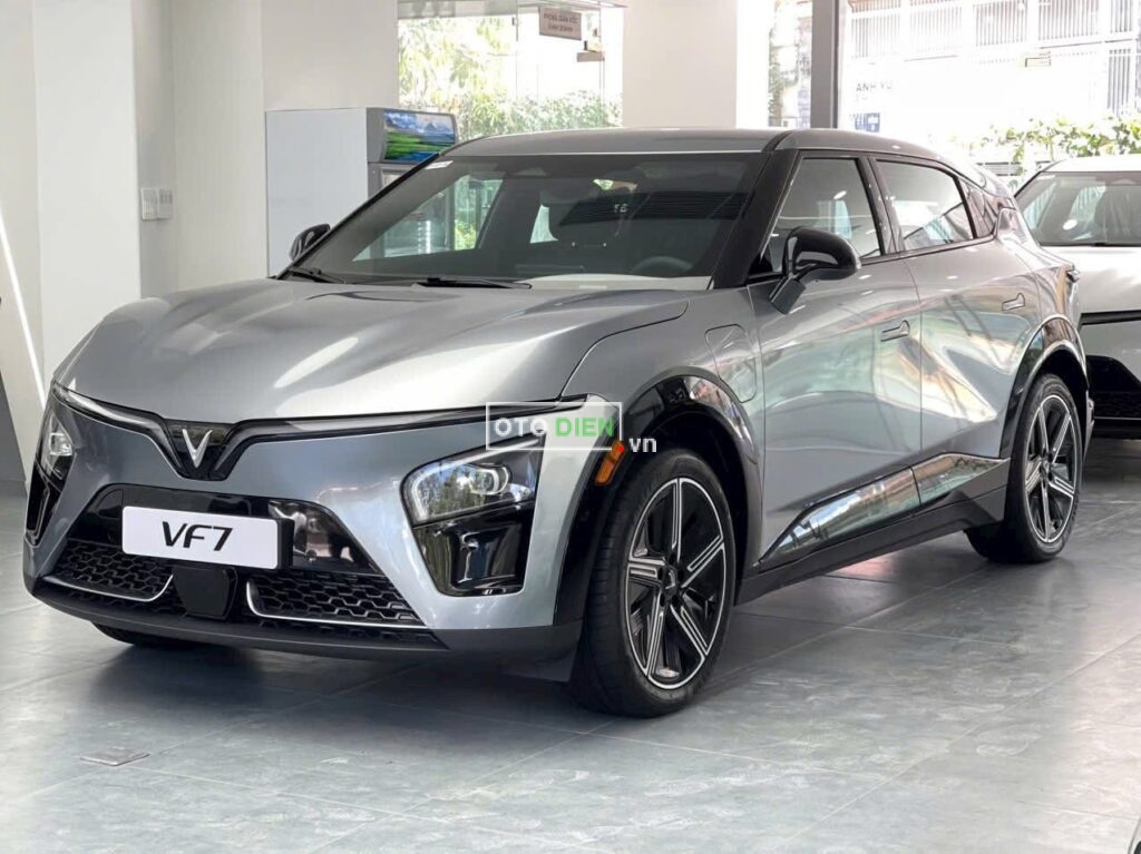 
												VinFast VF7 Plus 2025 lướt – 10 km full												