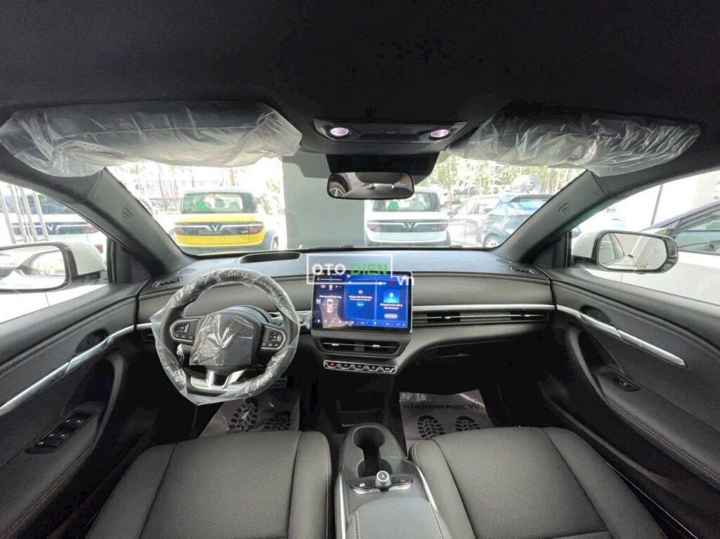 
													VinFast VF7 Plus 2025 lướt – 10 km full														