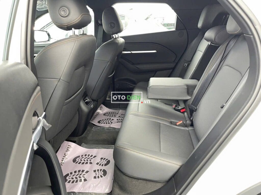 
													VinFast VF7 Plus 2025 lướt – 10 km full														