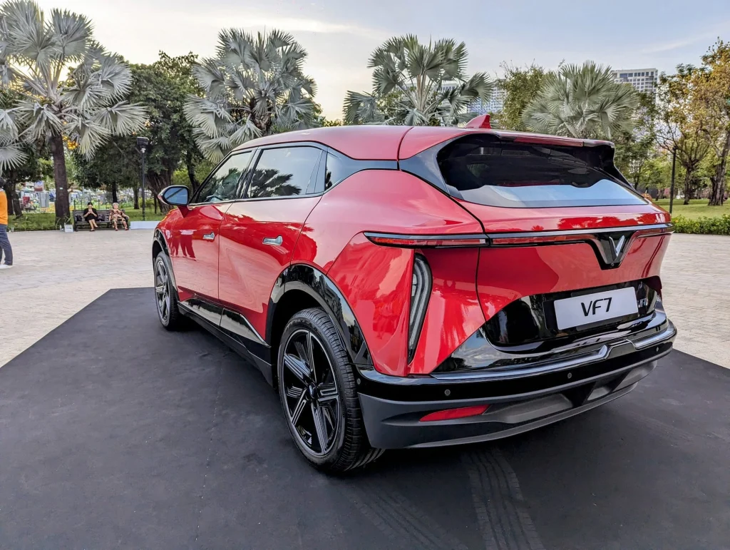 
													VinFast VF7 bản Plus 2025 mới full														