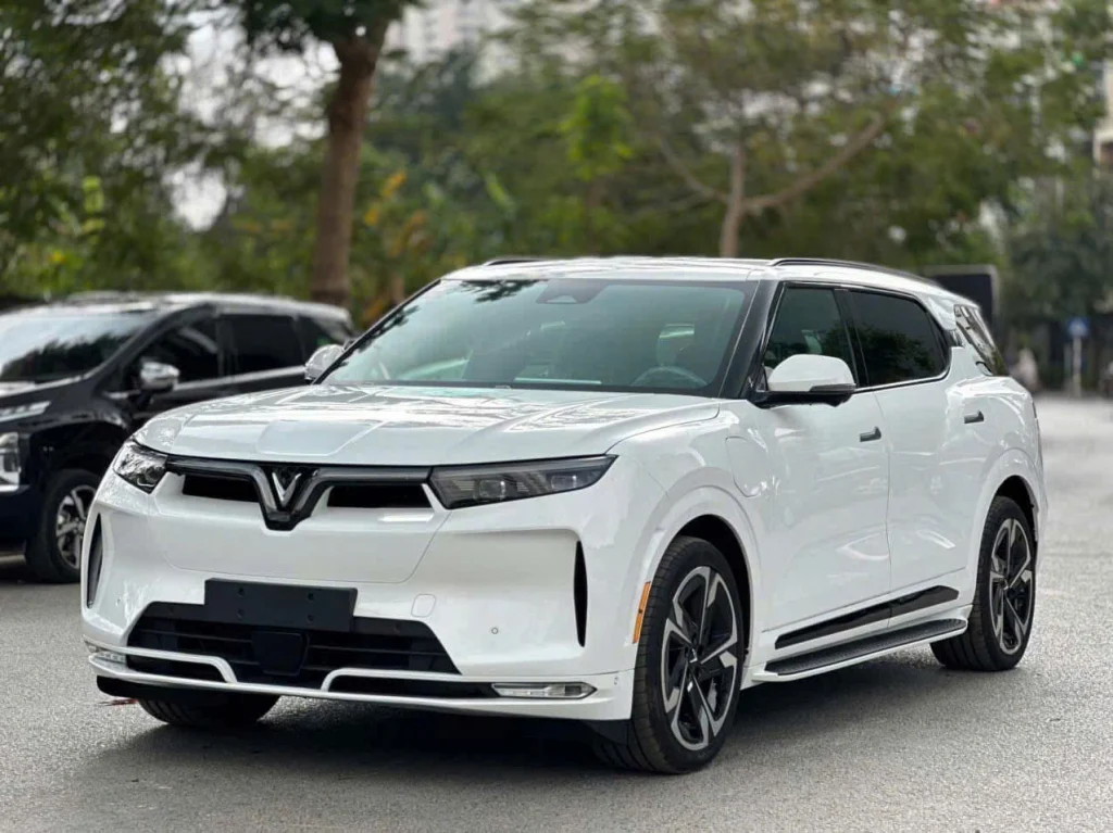 
													VinFast VF9 bản Eco 2025 mới full														