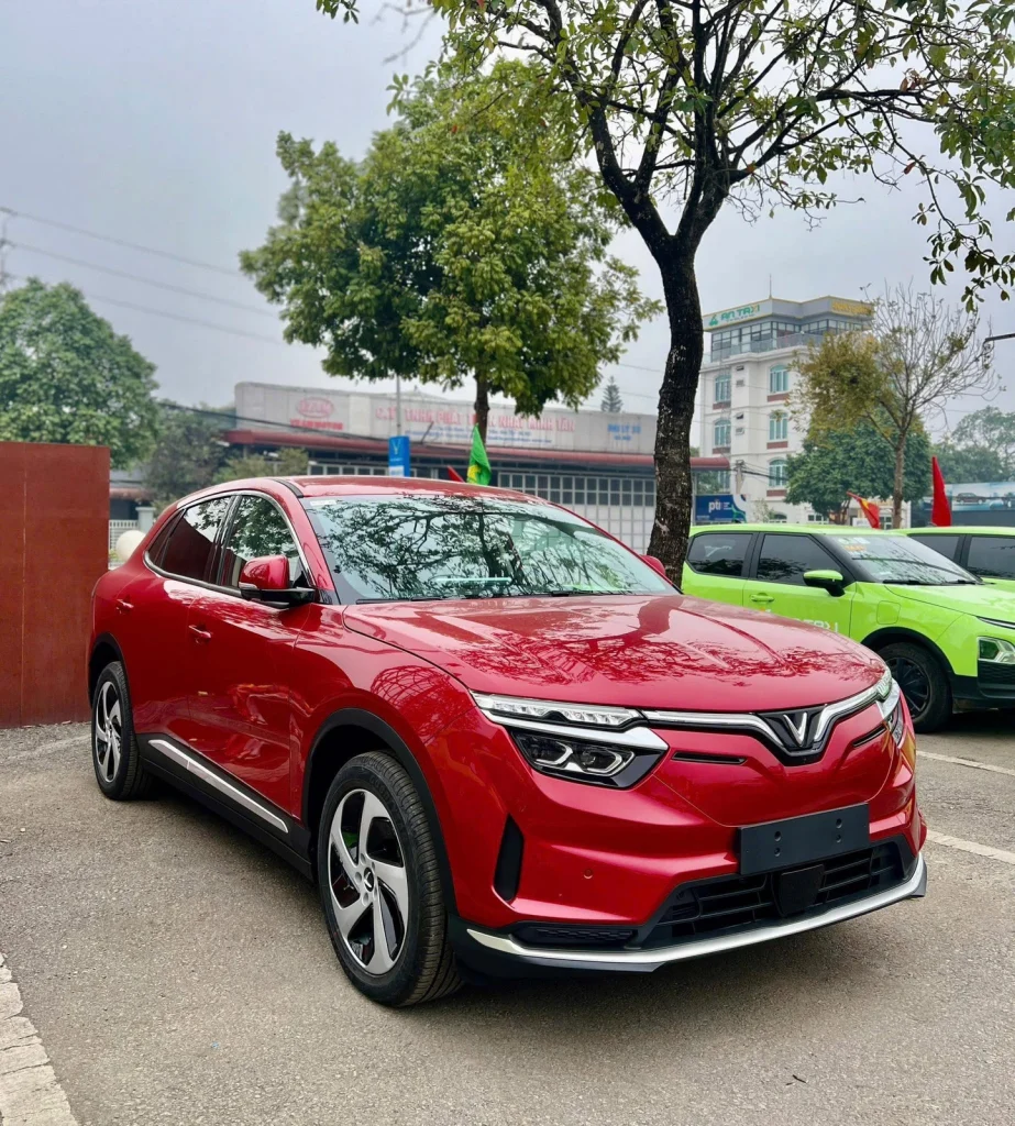 
													VinFast VF8 bản Eco 2025 mới full														