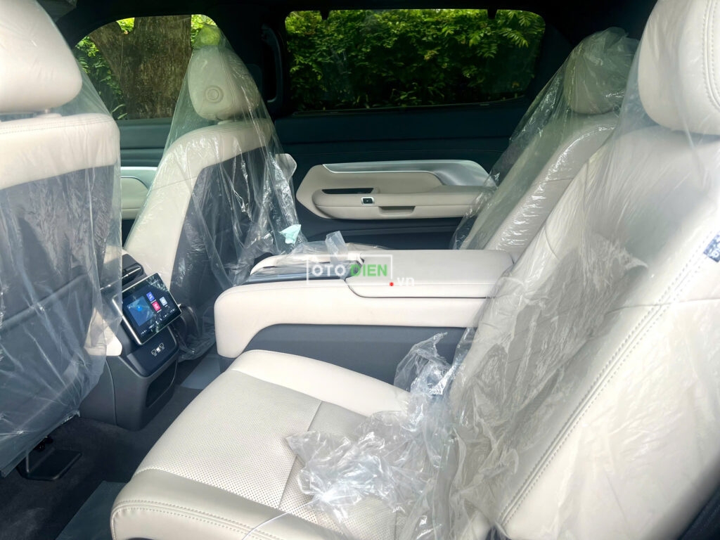 
													VinFast VF9 Plus 2023 mua pin SDI lướt – 100 km full														