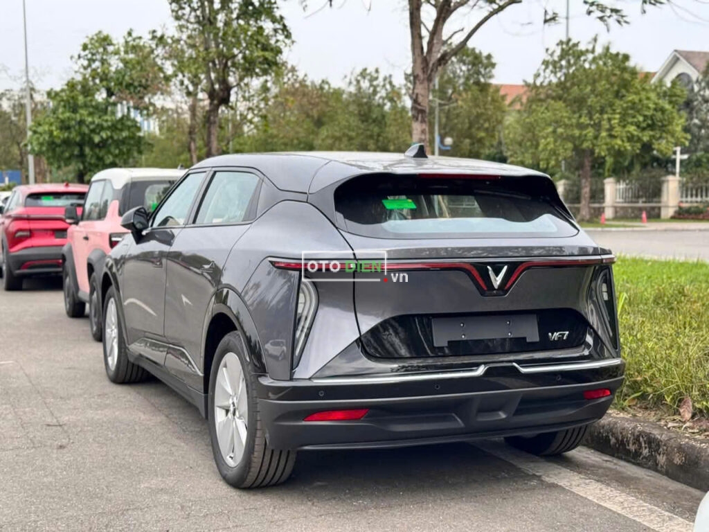 
													VinFast VF7 Eco 2025 mới 100% full														