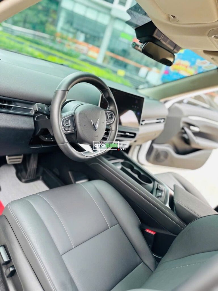 
													VinFast VF7 Eco 2025 mua pin lướt – 7000 km full														