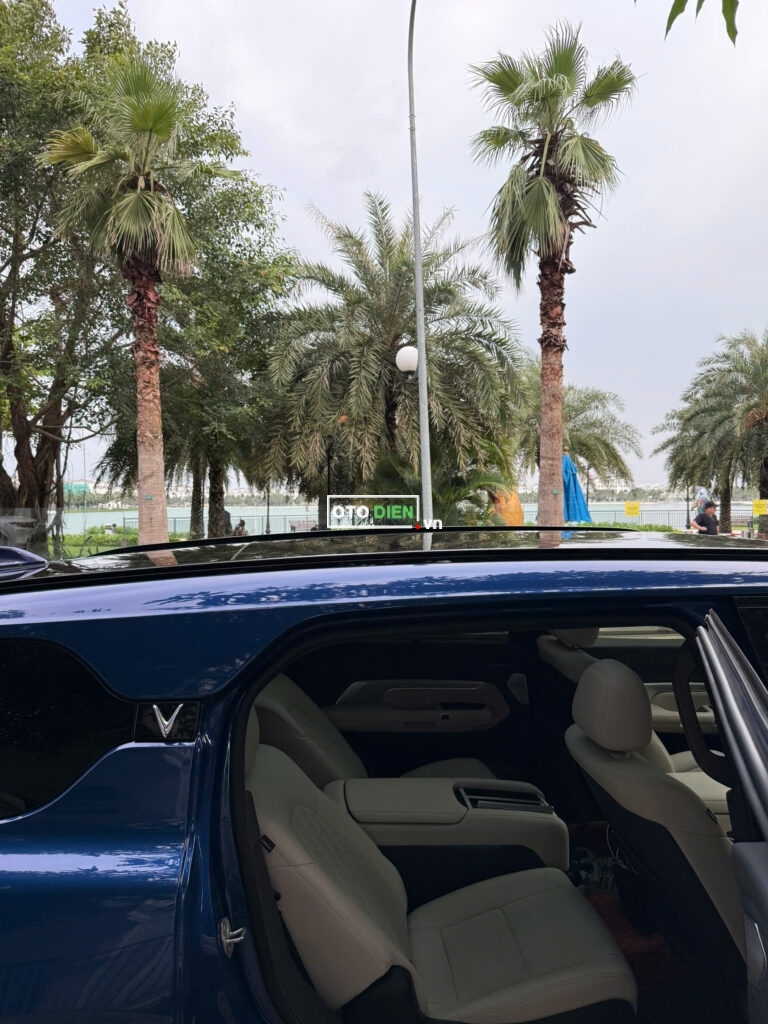 
													VinFast VF9 Plus 2023 mua pin SDI cũ – 17000 km full														