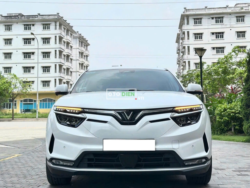 
												VinFast VF8 Eco 2024 mua pin CATL cũ – 30000 km full												