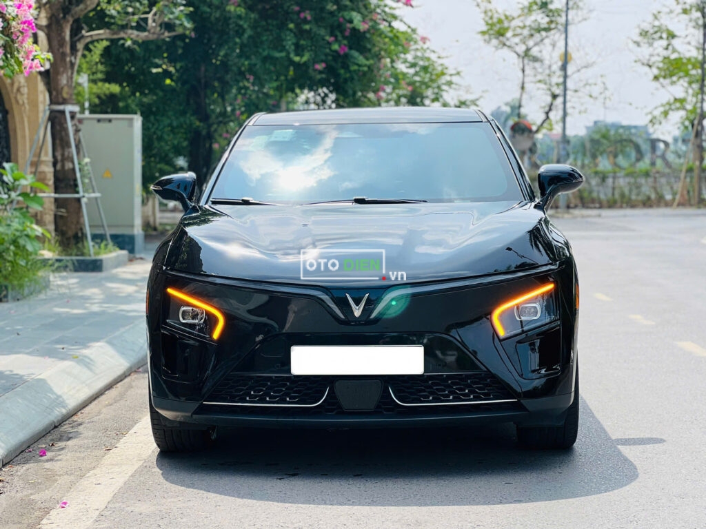 
												VinFast VF7 Plus 2024 mua pin cũ – 17000 km full												