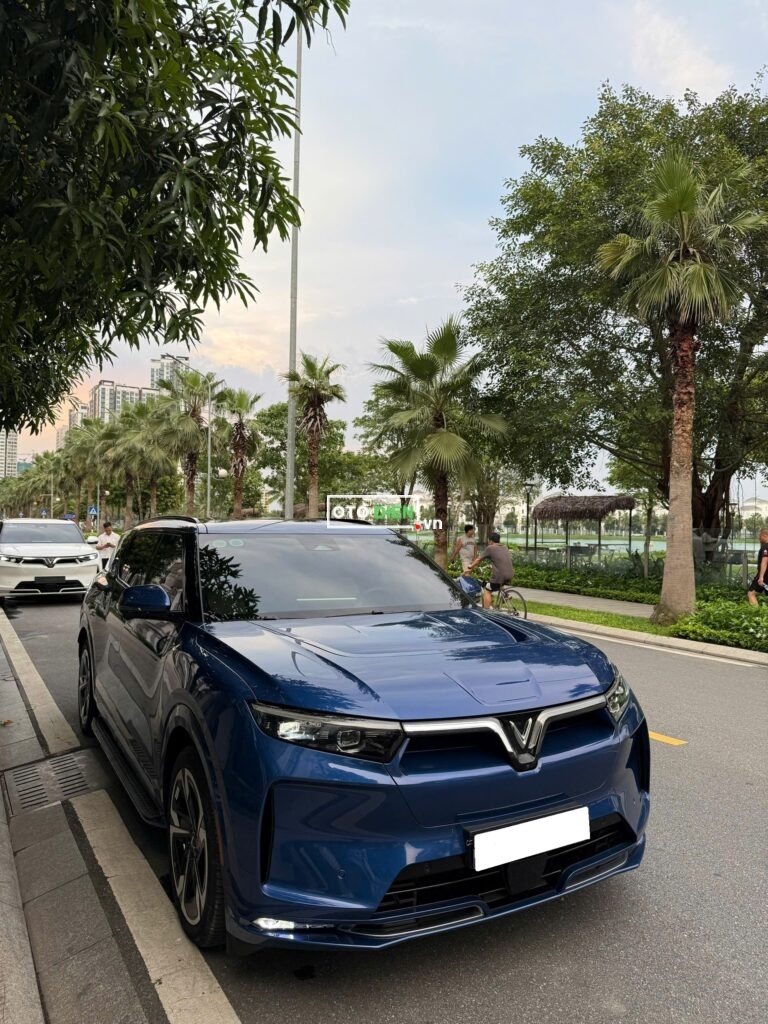 
													VinFast VF9 Plus 2023 mua pin SDI cũ – 17000 km full														