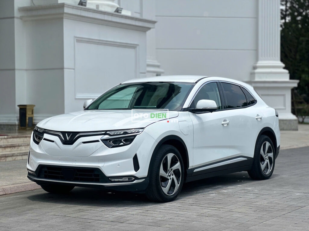 
													VinFast VF8 Eco 2024 mua pin CATL cũ – 19000 km full														