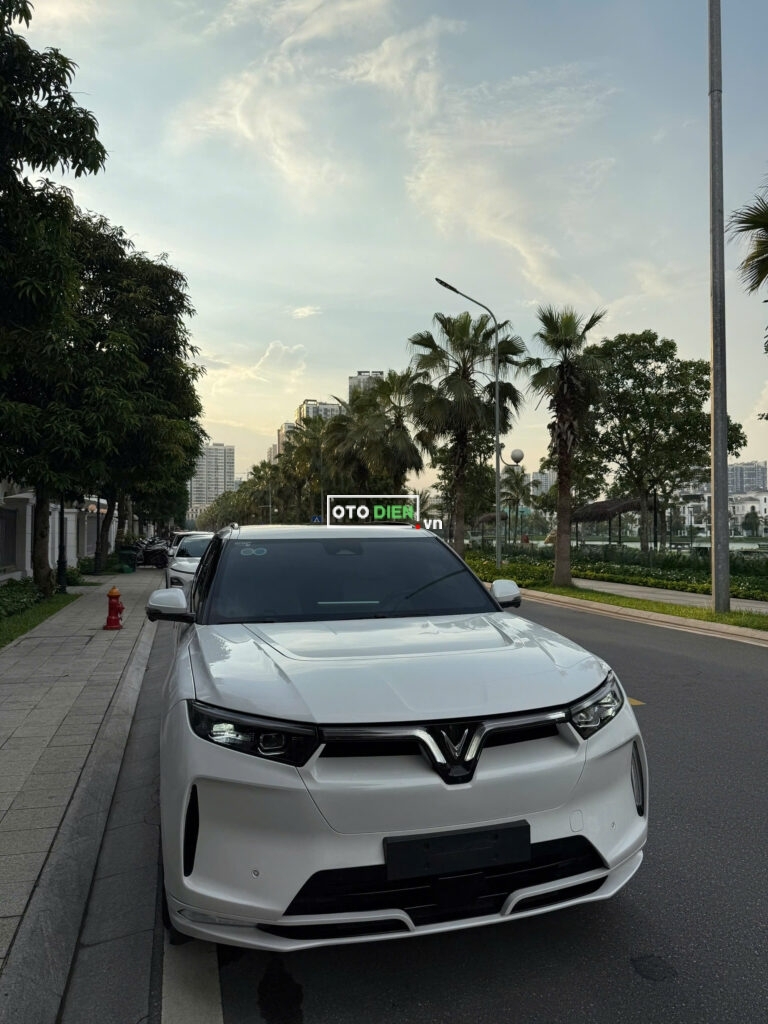 
													VinFast VF9 Plus 2023 cũ – 14000 km full														