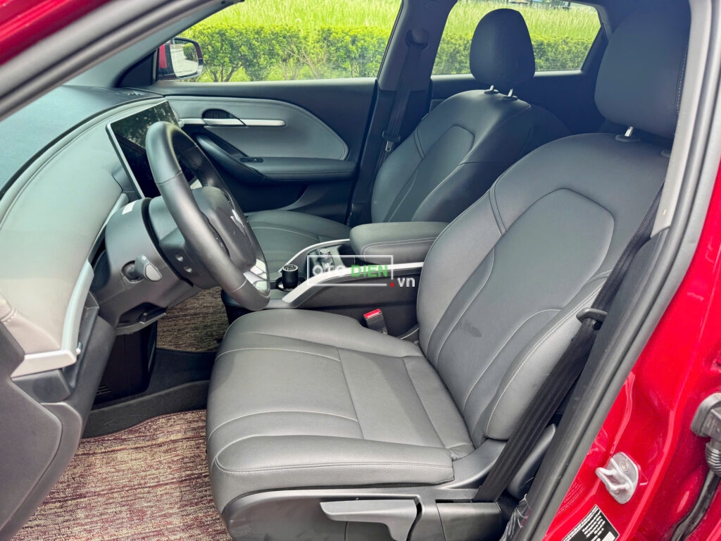 
													VinFast VF6 Eco 2024 mua pin cũ – 27000 km full														