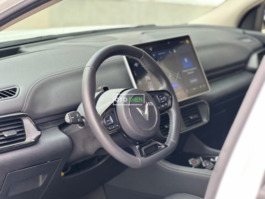 
													VinFast VF8 Eco 2024 mua pin CATL cũ – 19000 km full														