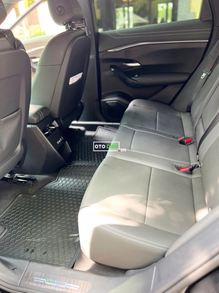 
													VinFast VF7 Plus 2024 mua pin cũ – 17000 km full														