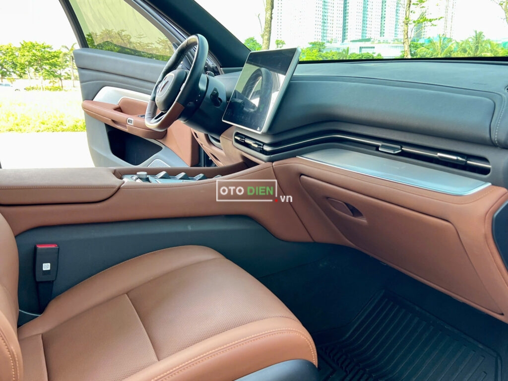 
													VinFast VF9 Plus 2023 mua pin cũ – 20000 km full														