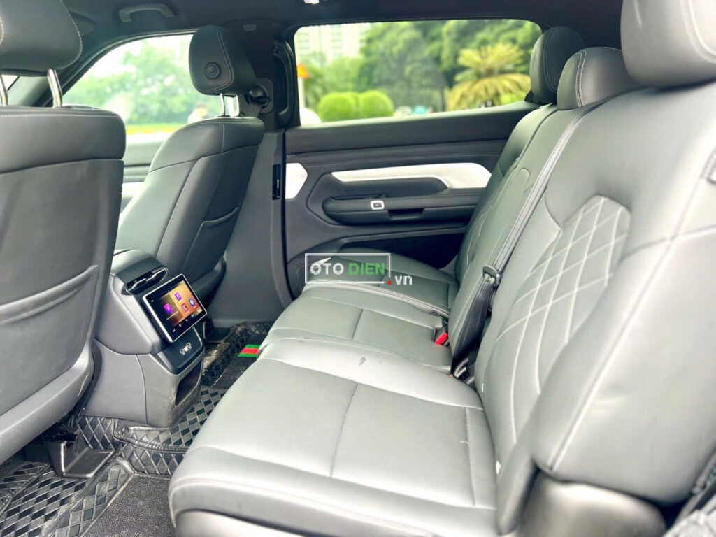 
													VinFast VF9 Plus 2023 mua pin CATL cũ – 21000 km full														