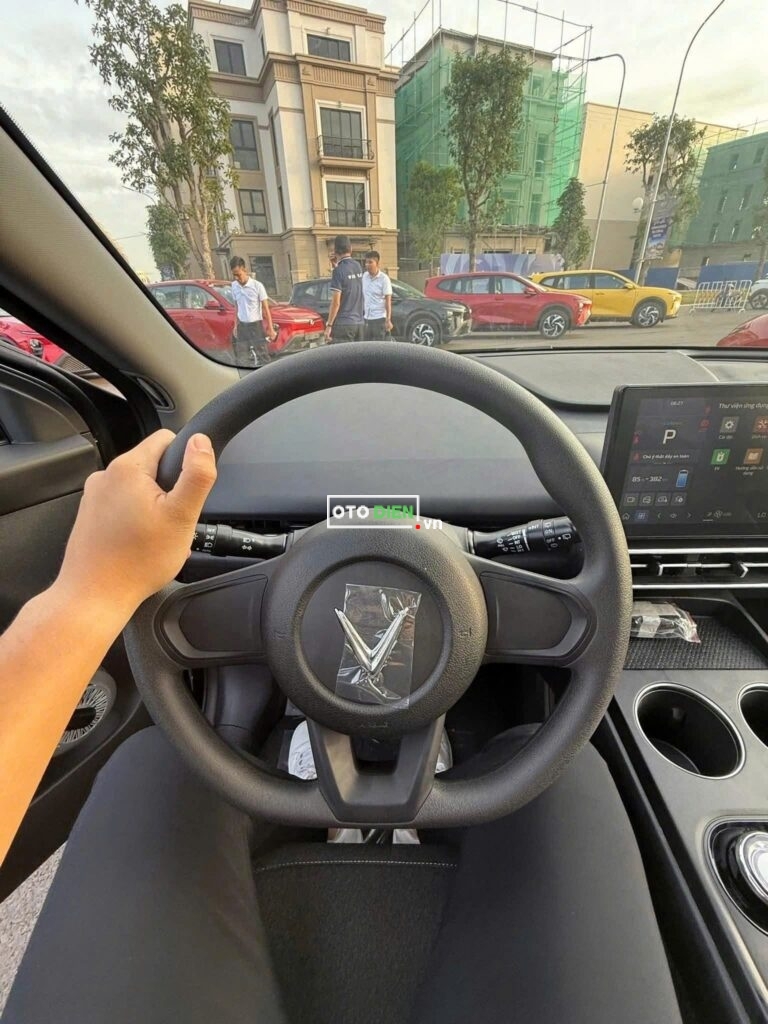 
													LIMO GREEN 2025 GIAO XE THÁNG 8 (Đủ Màu) full														
