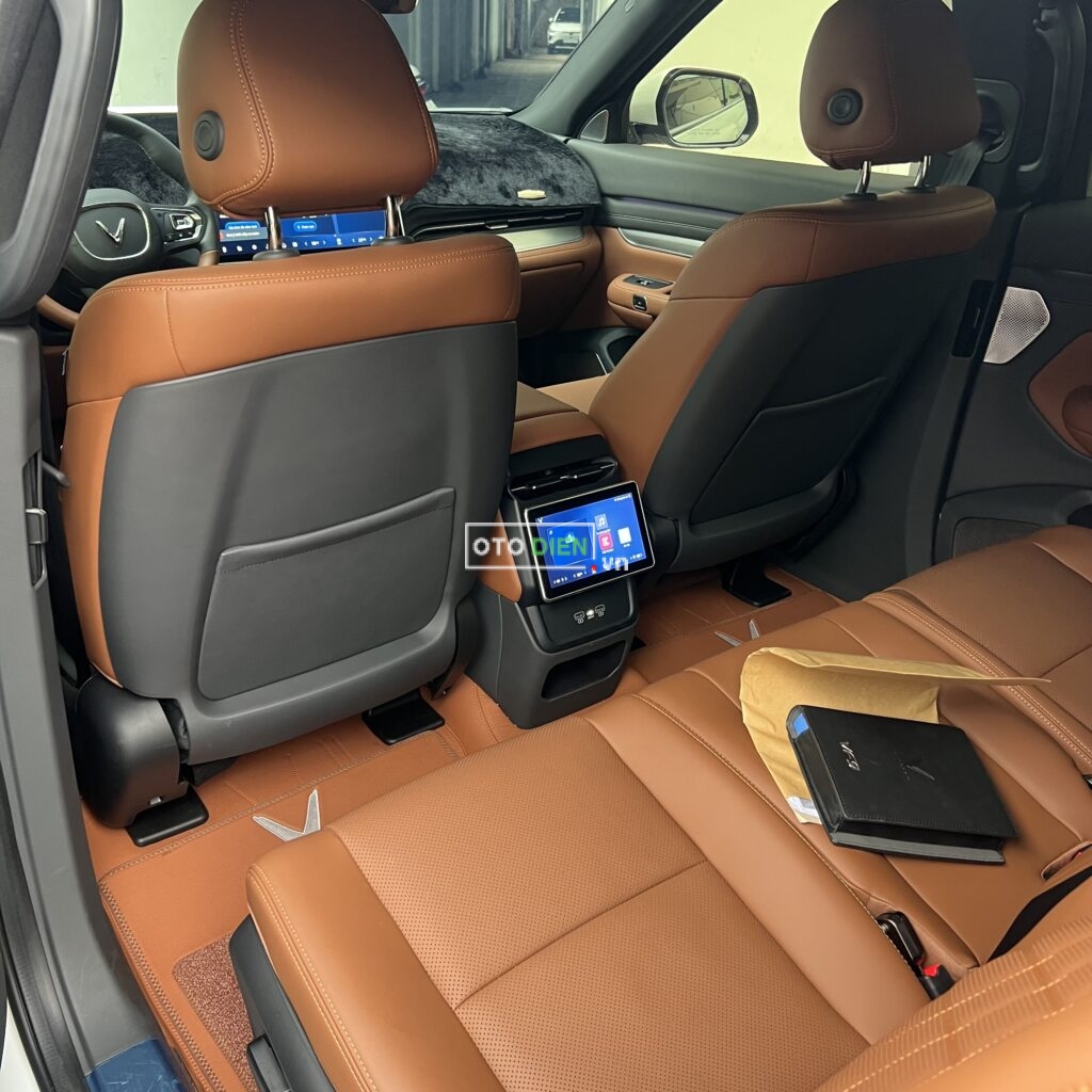 
													VinFast VF9 Plus 2024 lướt – 4000 km full														