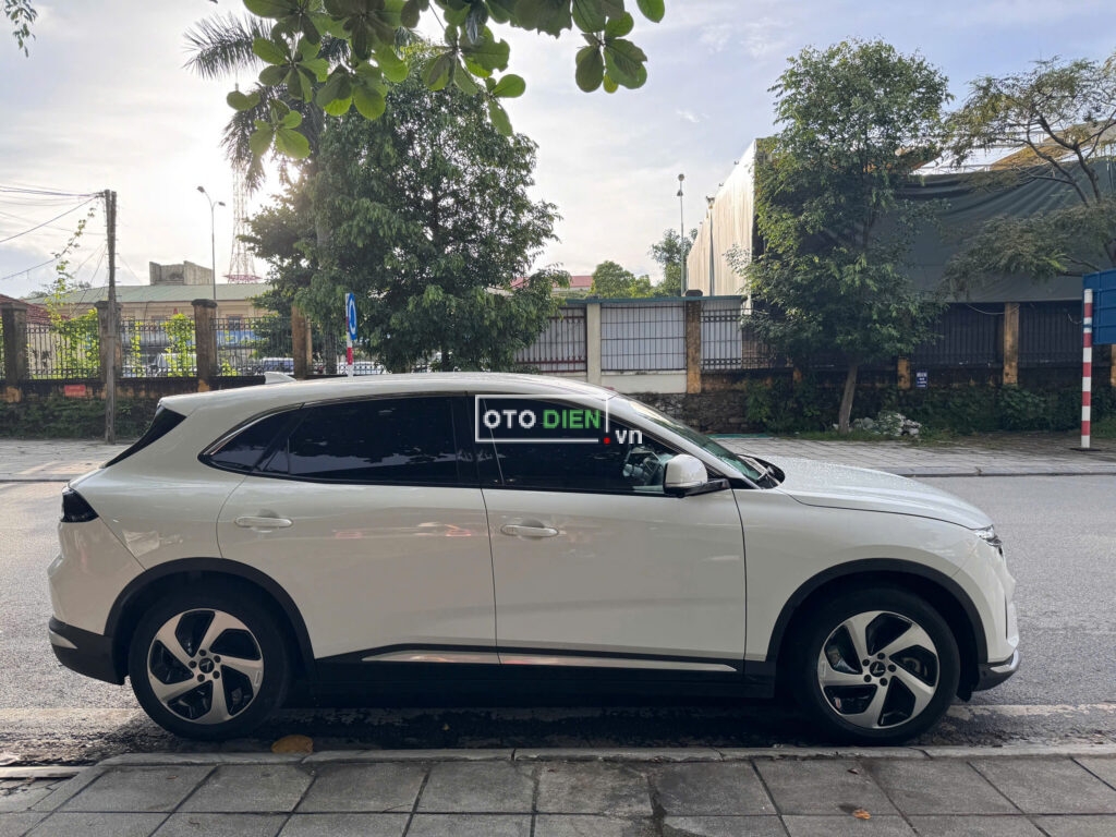 
													VinFast VF8 Eco 2024 cũ – 27000 km full														