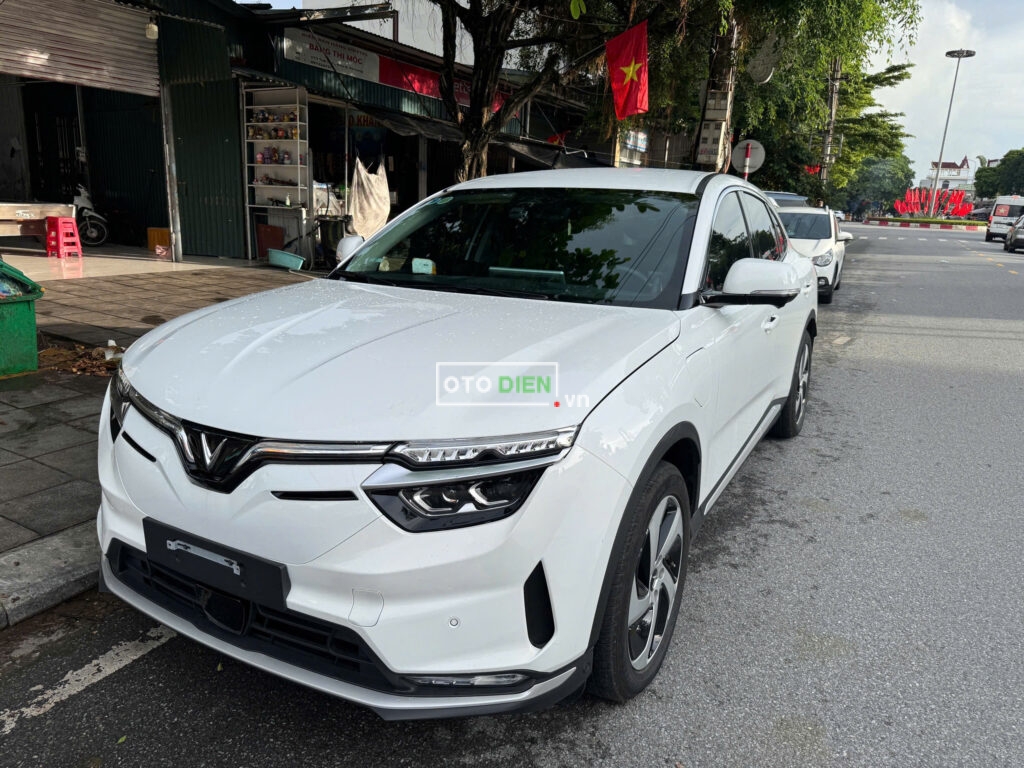 
													VinFast VF8 Eco 2024 cũ – 27000 km full														