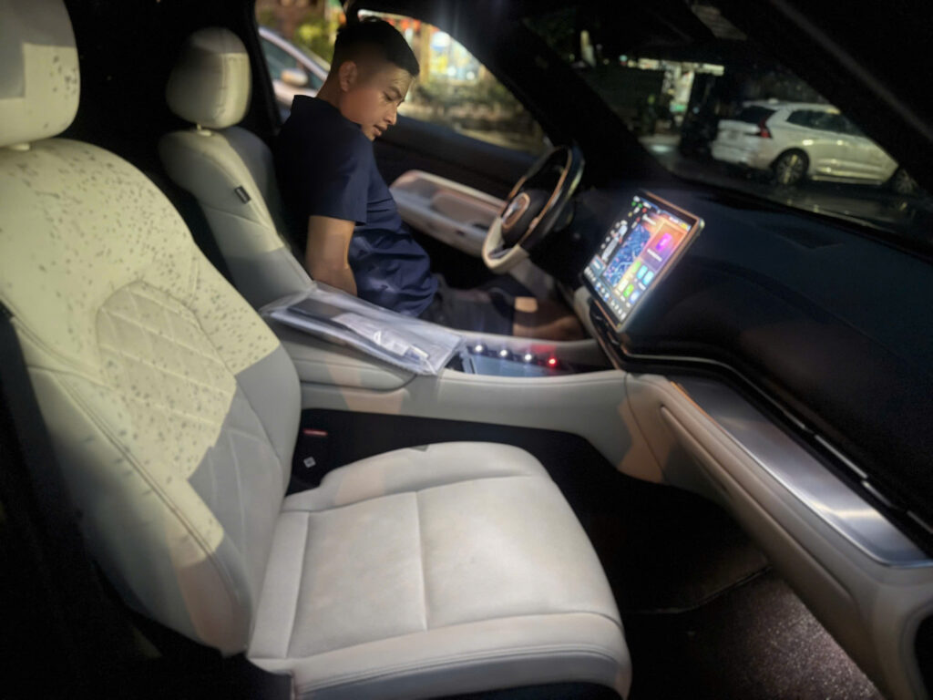 
													VinFast VF9 Plus 2017 lướt – 8000 km full														