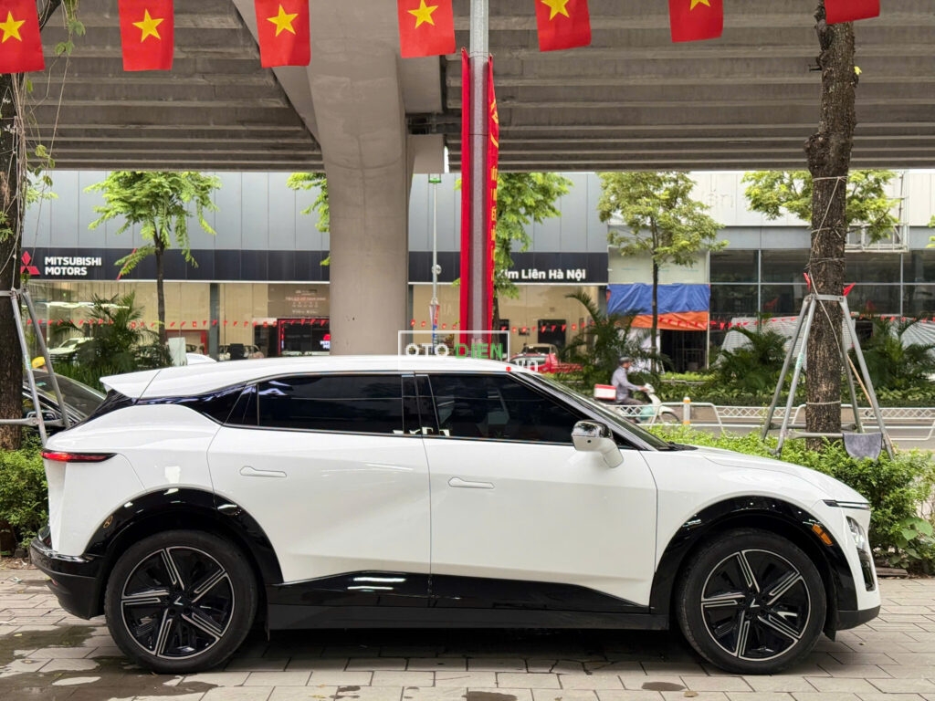 
													VinFast VF7 Plus 2025 lướt – 4000 km full														