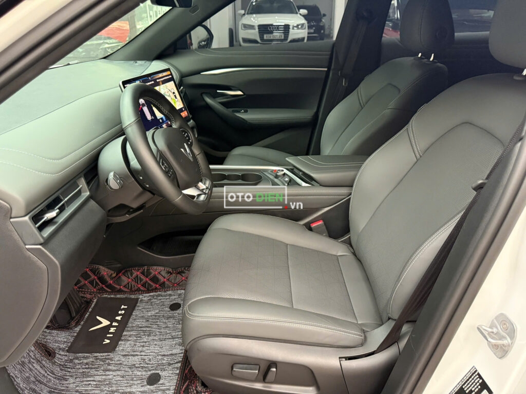 
													VinFast VF7 Plus 2025 lướt – 4000 km full														