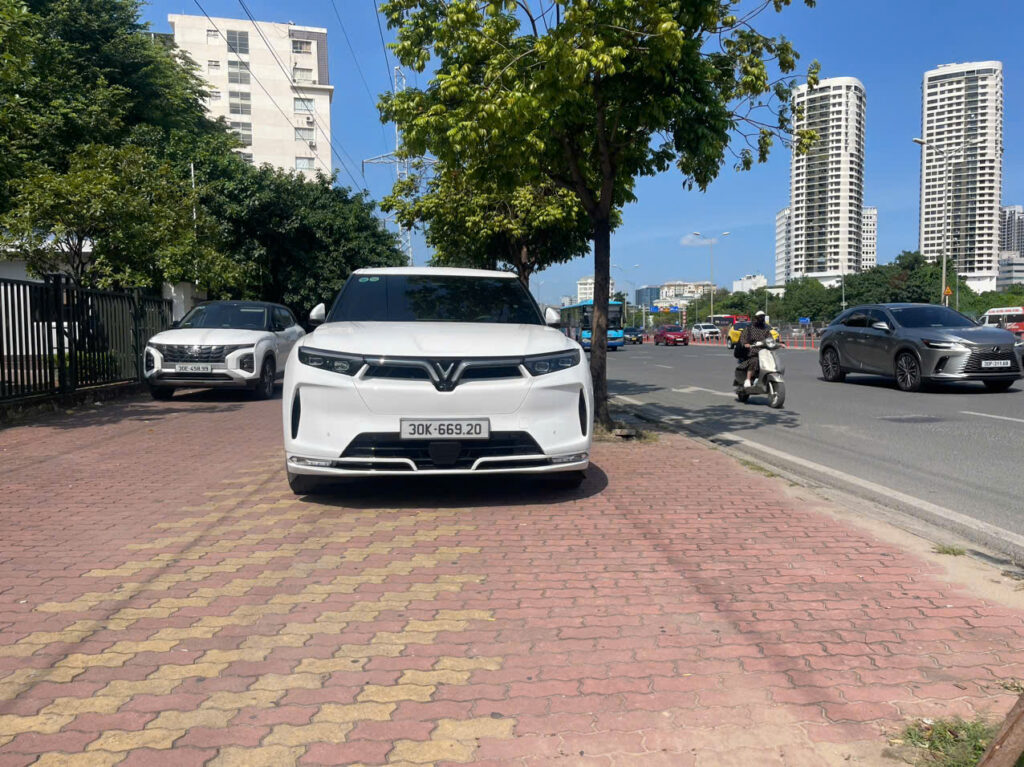 
													VinFast VF9 Plus 2023 cũ – 31000 km full														