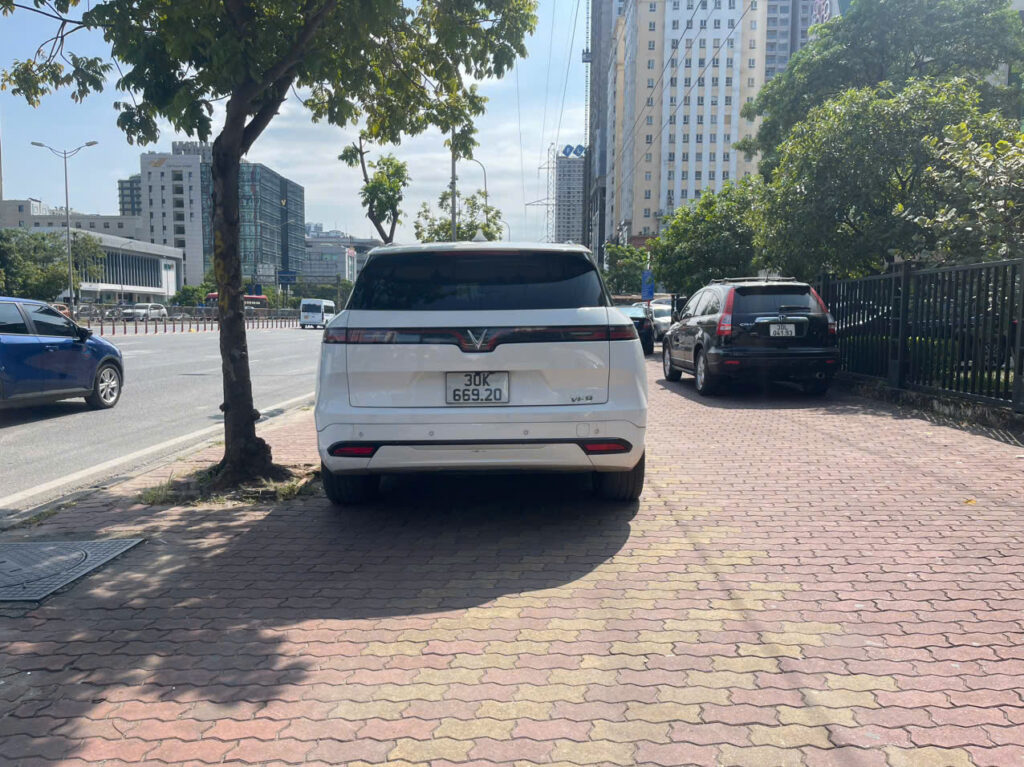 
													VinFast VF9 Plus 2023 cũ – 31000 km full														