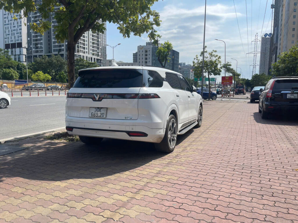 
													VinFast VF9 Plus 2023 cũ – 31000 km full														