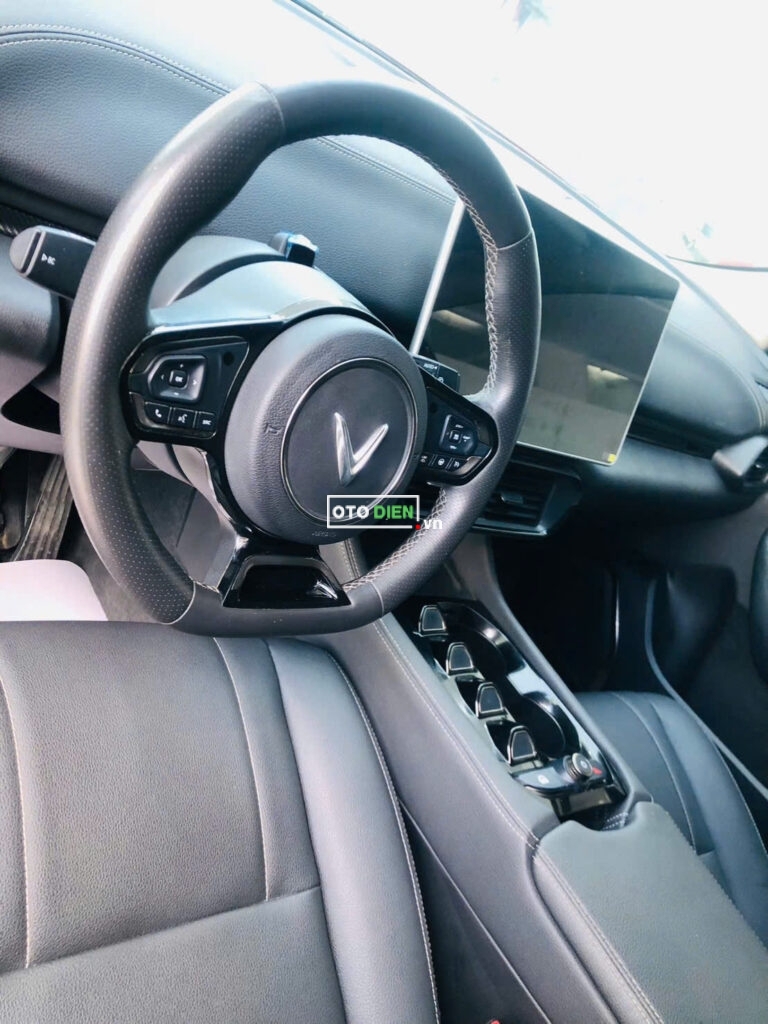 
													VinFast VF8 Eco 2023 cũ – 42000 km full														